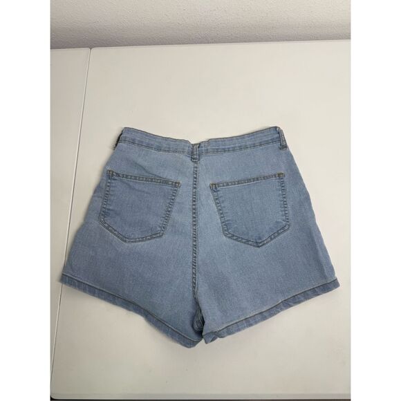 NWOT Pretty Little Thing High Waist Denim Lightweight Shorts Size 8 Blue - Picture 4 of 7